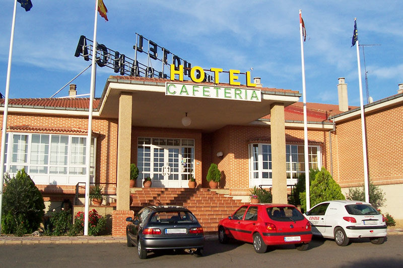 Mlc Benavente Exterior foto